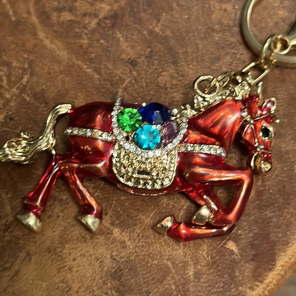 NWT Boutique 🐴 Giddy-Up Red Horse Keychain - Picture 7 of 8